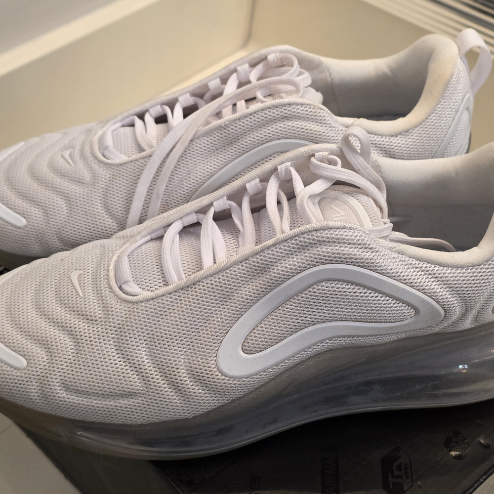 Nike Air Max 720 White and Gray Sneakers